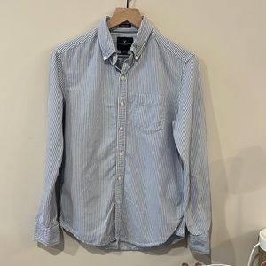 American Eagle Outfitters Small Long Sleeves